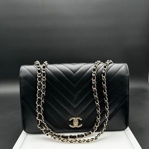 CHANEL Chevron Lambskin Statement Flap Bag Black